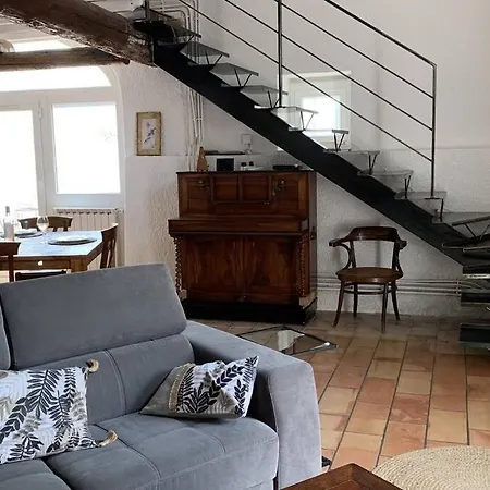 La Jas, Demeure Climatisee Au Charme Gardois. Holiday home
